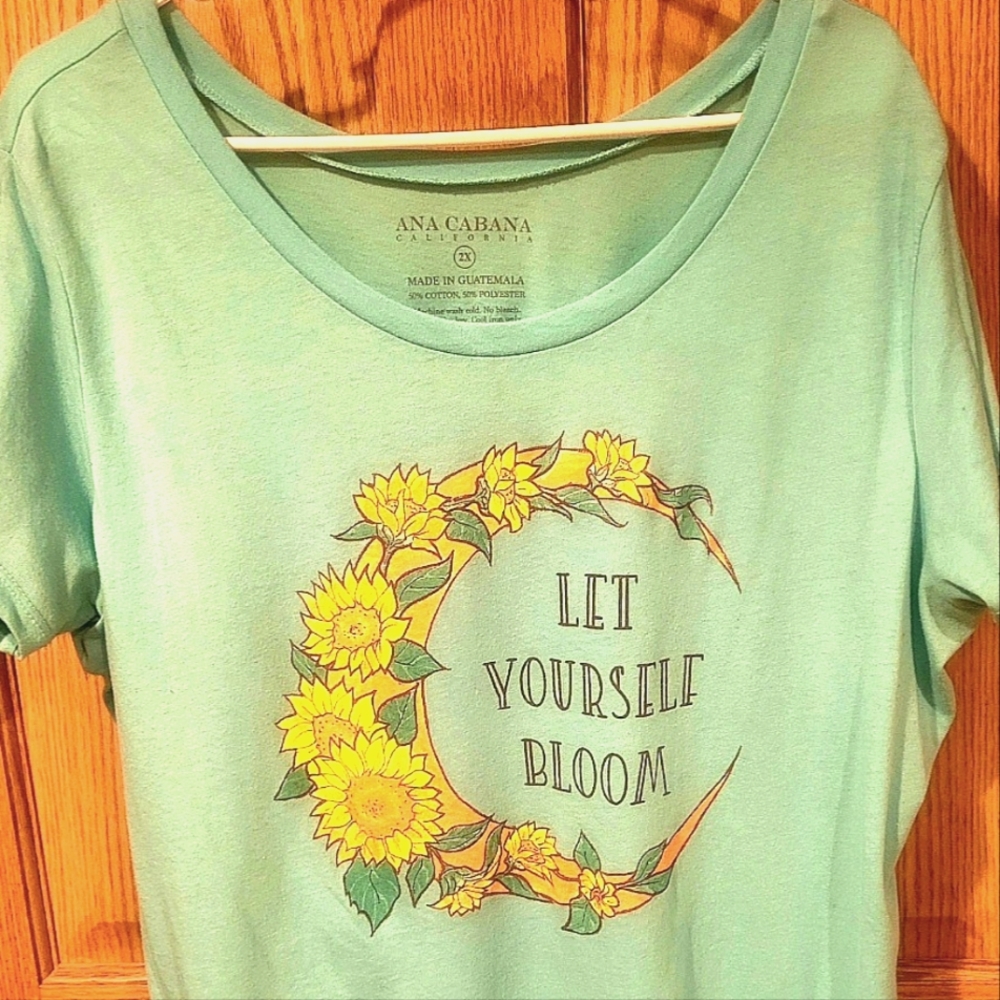 Ana Cabana California Let Yourself Bloom Graphic T-Shirt (Mint)